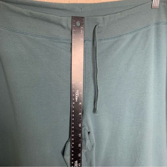 Disneyland resort mickey mouse set green 2 pc - Picture 14 of 16